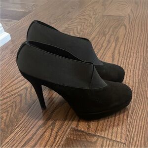 Stuart Weitzman Heeled Bootie Suede Black size 6.5